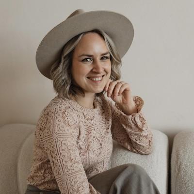 Simone